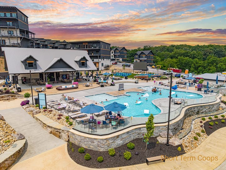 Resort Waterpark, Pickleball & Indoor Pool Cabin - Cabins for Rent