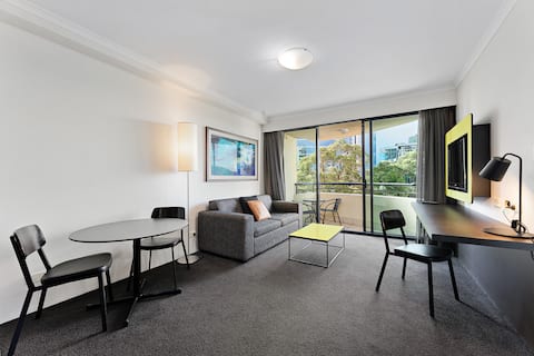 Popular Airbnb listing: Compact Place at the Centre in Parramatta