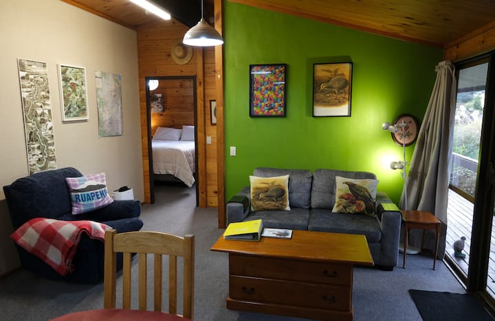 Cosy, Rustic, Relaxing, Ruapehu Alpine Retreat - Ruapehu