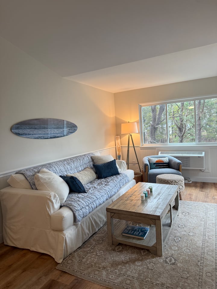 Stylish Renovated Coastal Haven At Ocean Edge - Brewster, MA