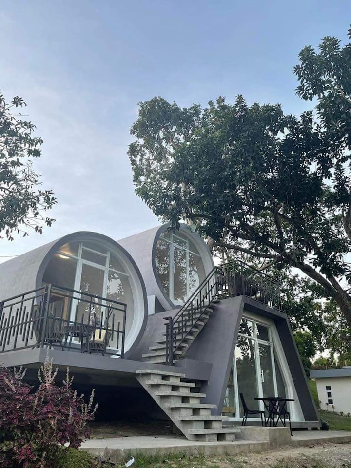 Exclusive 4 Bedroom Farm Resort - Lemery