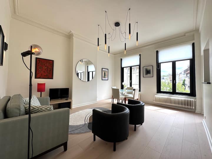 Hyper-luminous 2 Bedroom Character Apartment - Ixelles