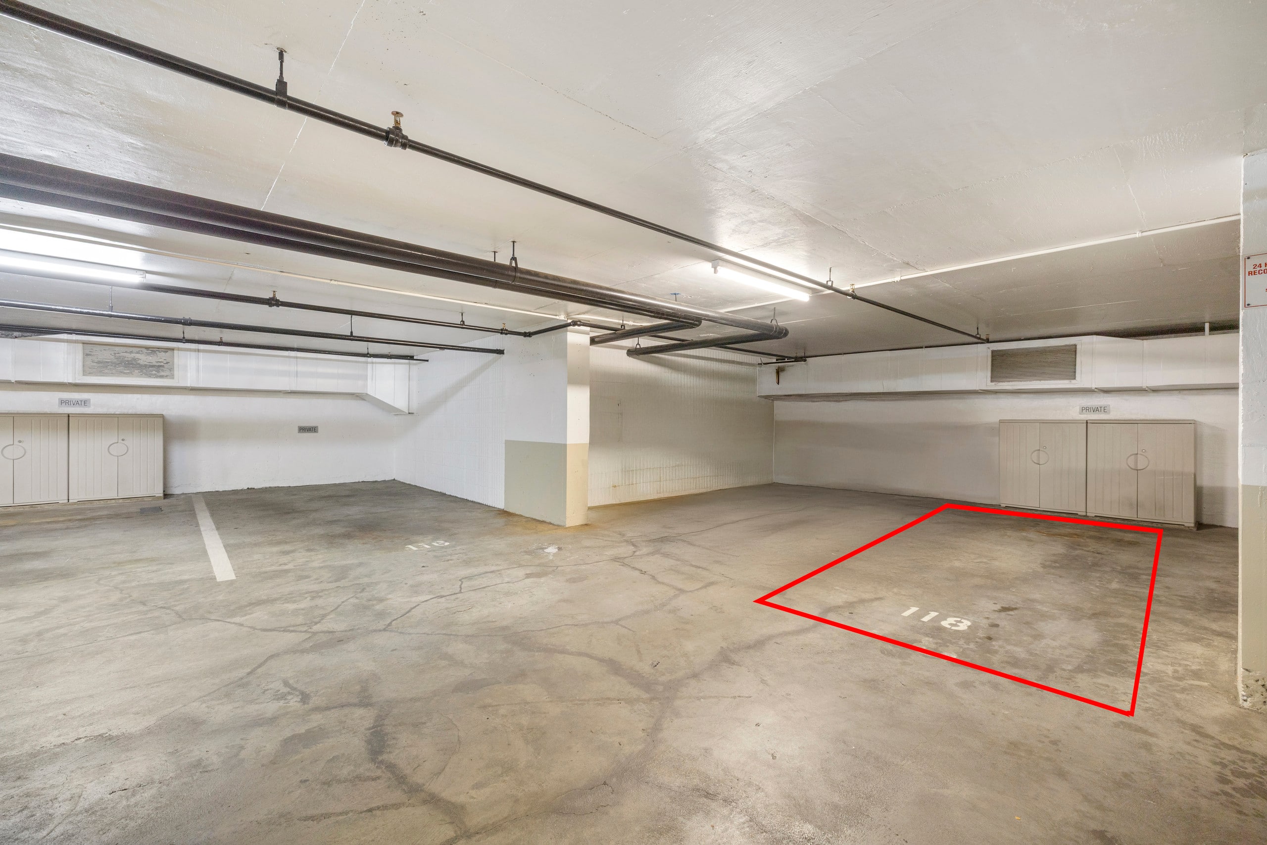 Condo in Honolulu · ★4.75 · 1 bedroom · 4 beds · 2 private baths - Image 44