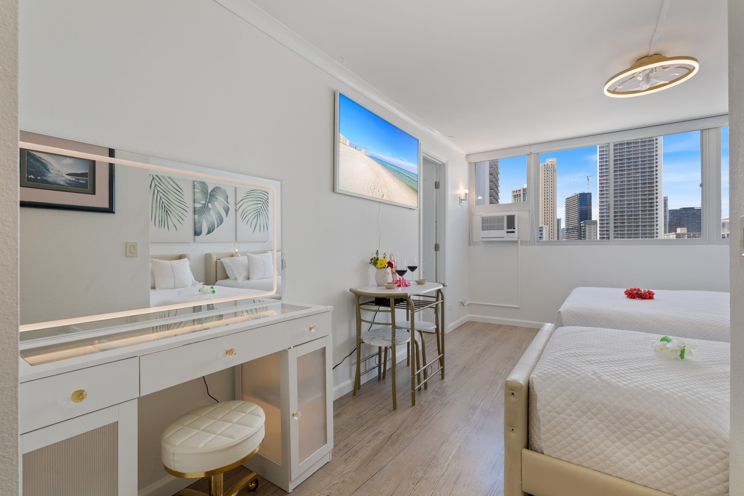 Condo in Honolulu · ★4.75 · 1 bedroom · 4 beds · 2 private baths - Image 25