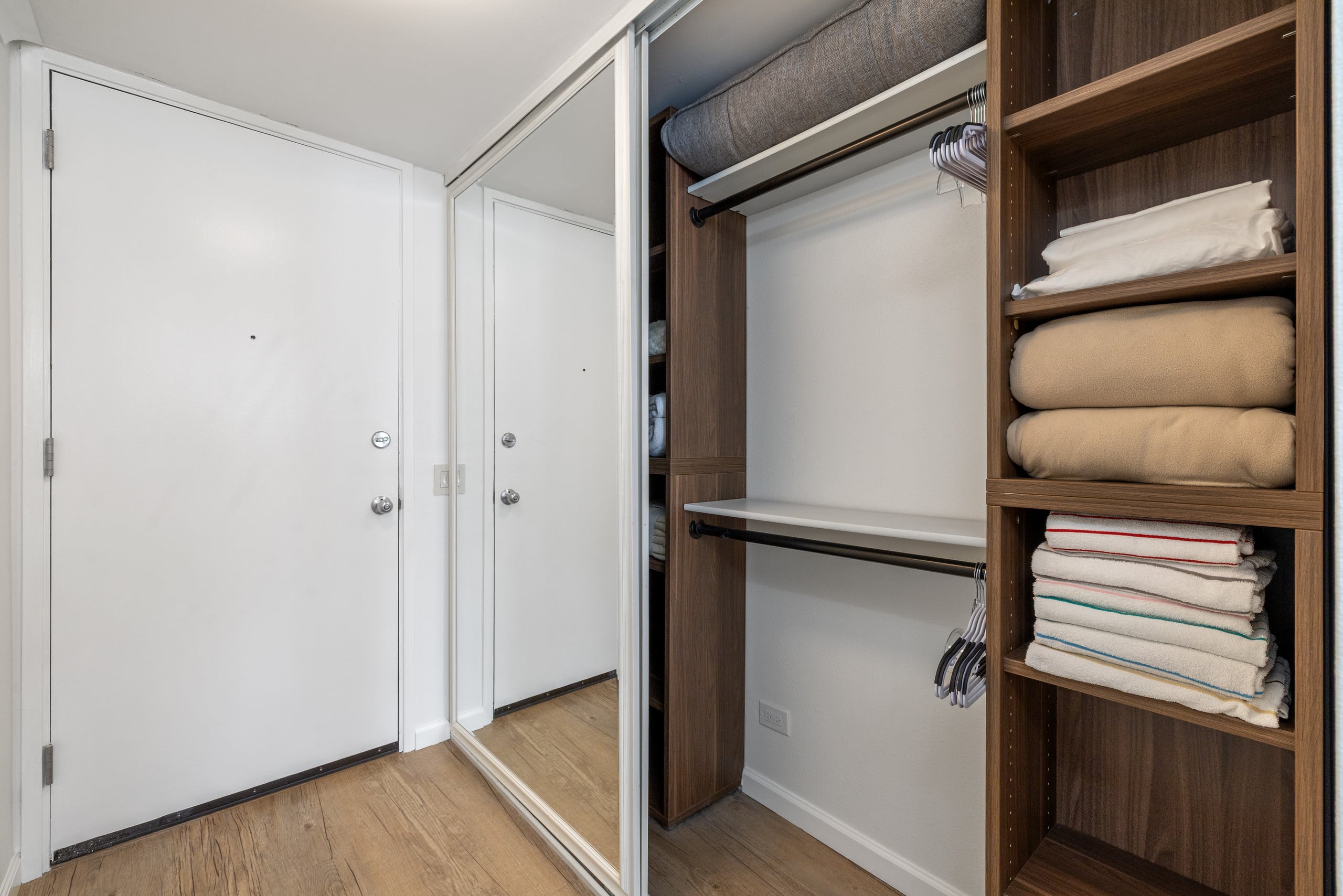 Condo in Honolulu · ★4.75 · 1 bedroom · 4 beds · 2 private baths - Image 30