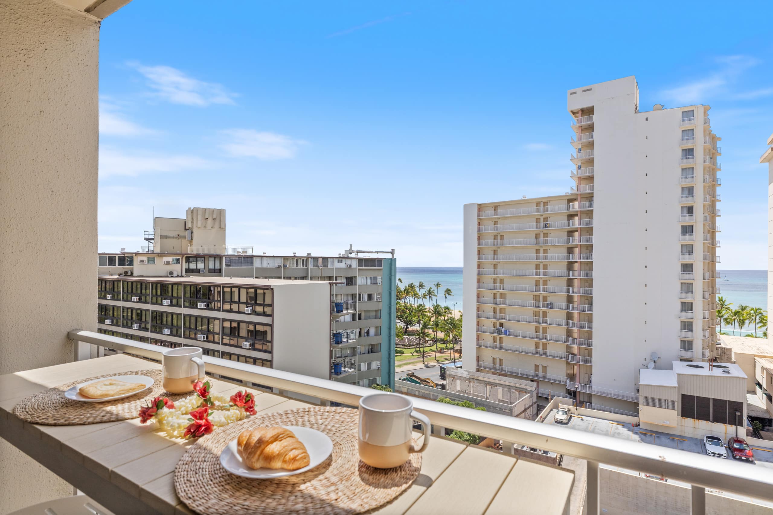 Condo in Honolulu · ★4.75 · 1 bedroom · 4 beds · 2 private baths - Image 38