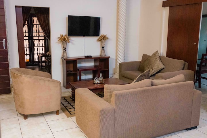 Exclusive Family Chalet - Municipalità locale di Rustenburg