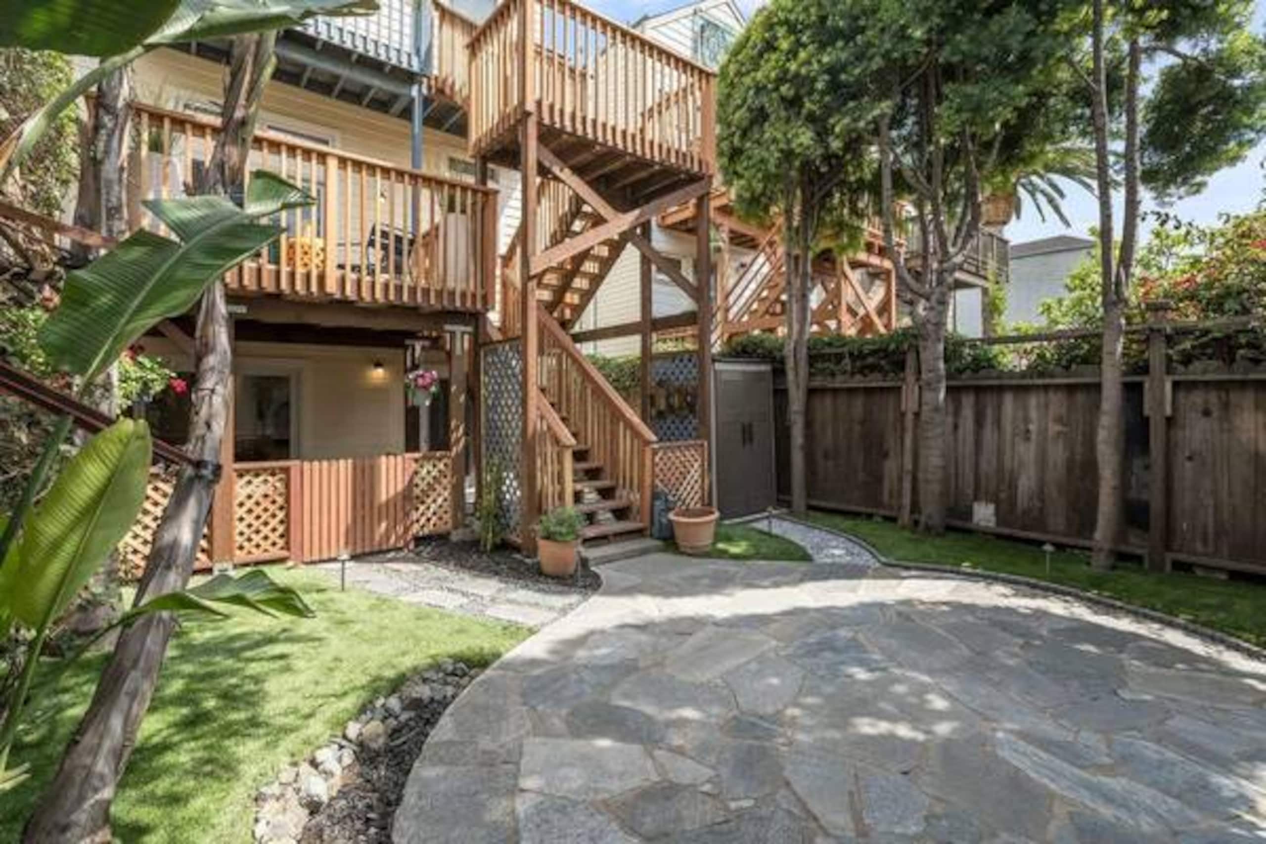 Home in San Francisco · ★4.96 · 1 bedroom · 1 bed · 1 bath - Image 10