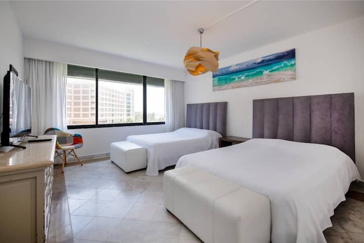 Chambre 2 avec 2 lits queen size