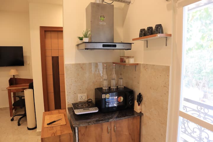 Cozy Modern Studio | Work Desk + Kitchenette | 403 - Bangalore