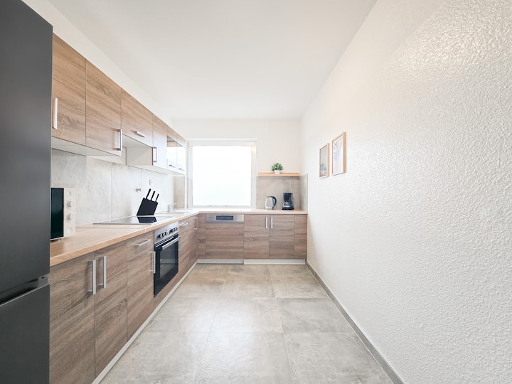 Tolstov Apartments - 2 Zimmer-balkon-waschmaschine - Bergheim
