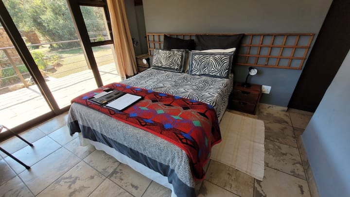 მთავარი სახლი, საძინებელი 2, ორადგილიანი საწოლი