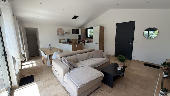 Maison Avec Spa & Jardin Clos – Provence Luberon - Pertuis
