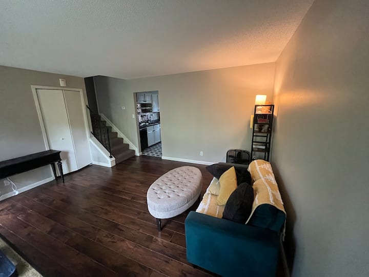 Comfy And Close To Everything! - New Albany, OH