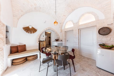 Top Airbnb: Trullove Cisternino - Authentic Trullo in Puglia in Cisternino