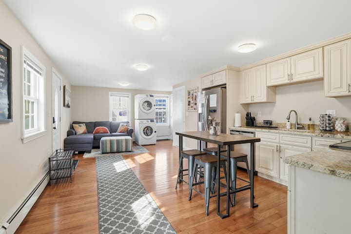 Spacious & Modern Bd - Near Subway & Logan Airport - Winthrop, MA