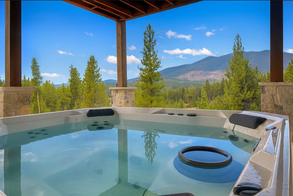 Chateau Relaxo, a new mountain home in Grand County, Tabernash, Colorado, United States, photo 7 of 10