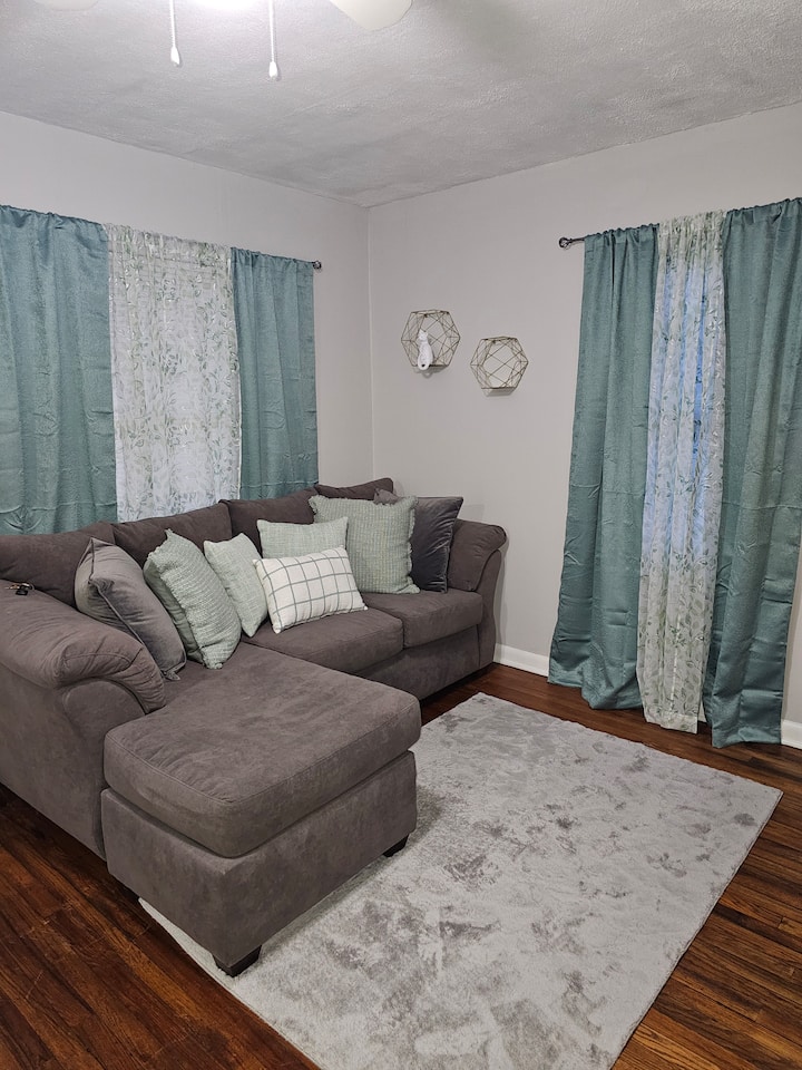 Getaway Cottage - Tallahassee, FL