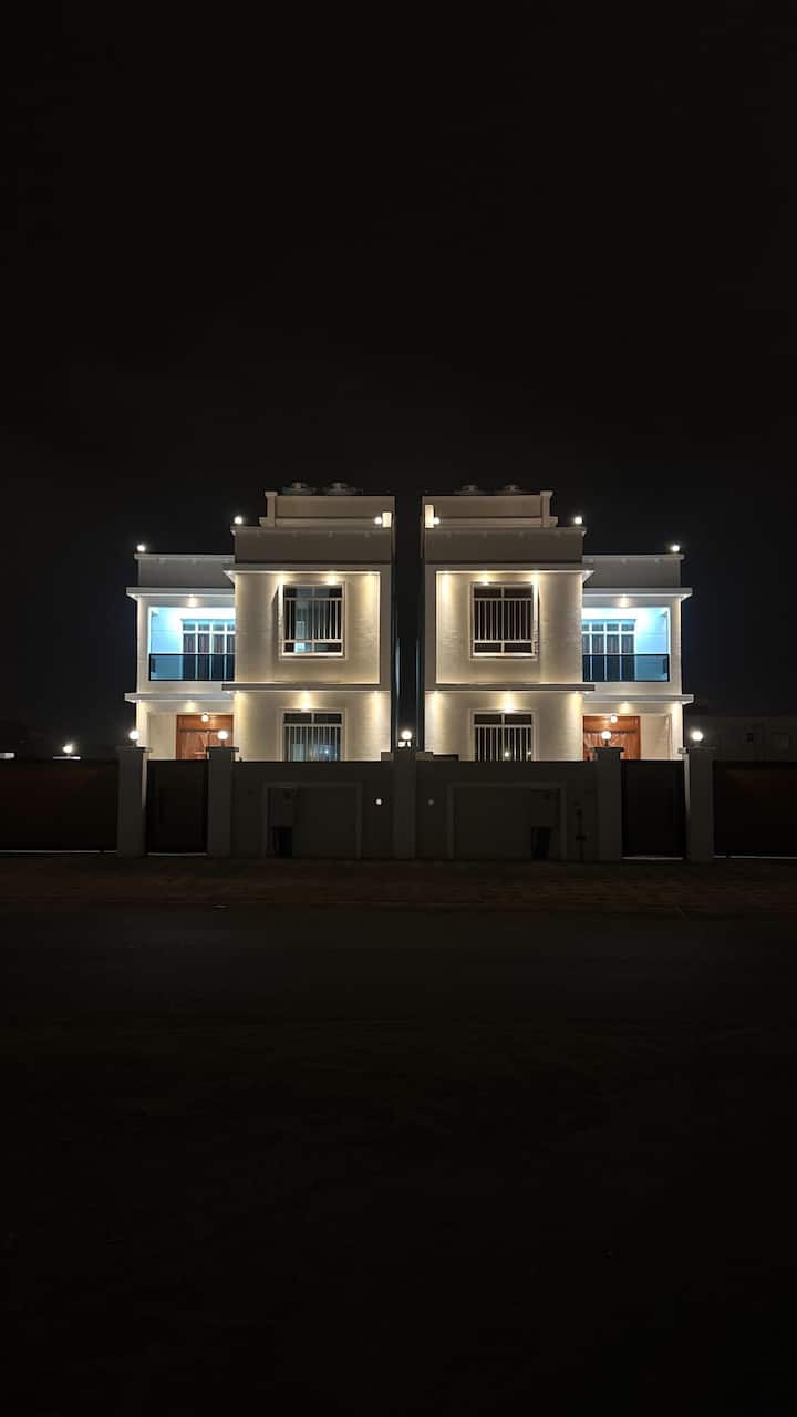 الامتياز فيلا حديثة ٥ غرف A2 - Salalah