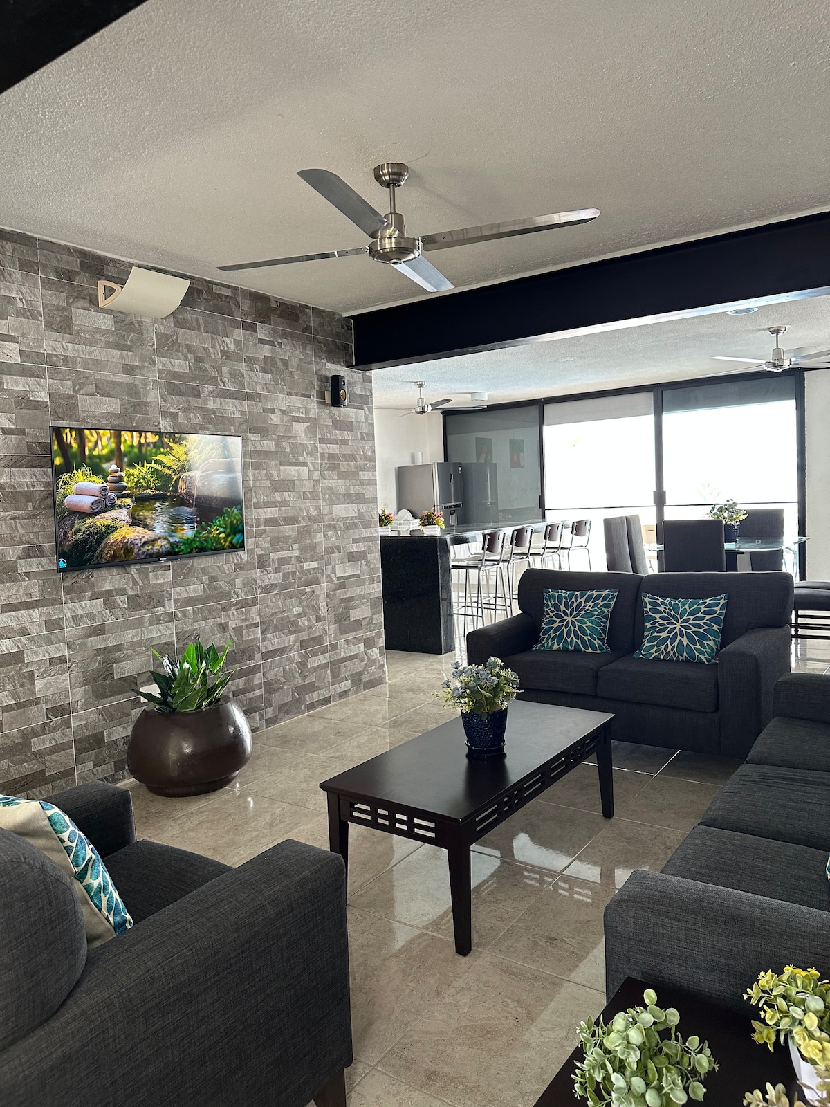 Popular Airbnb listing: Casa en Progreso con alberca, cerca del malecón in Progreso