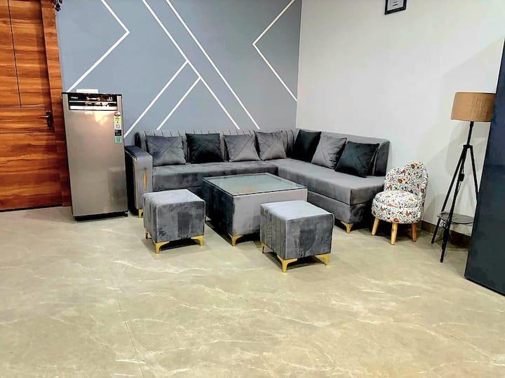 Atulya Krishna Vilas 4room Villa,10min Prem Mandir - Mathura