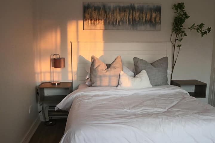 The Mallside Apartments-roadside - Lusaka