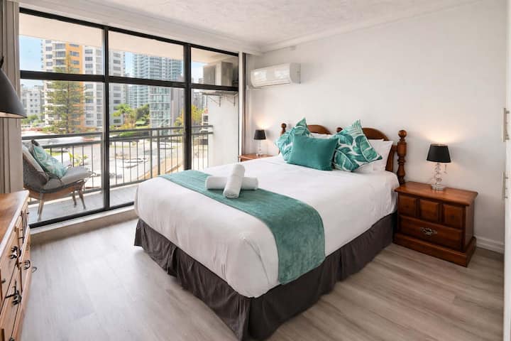 1br Apt Heated Pool, Spa, Sauna, Gym+netflix - Surfers Paradise