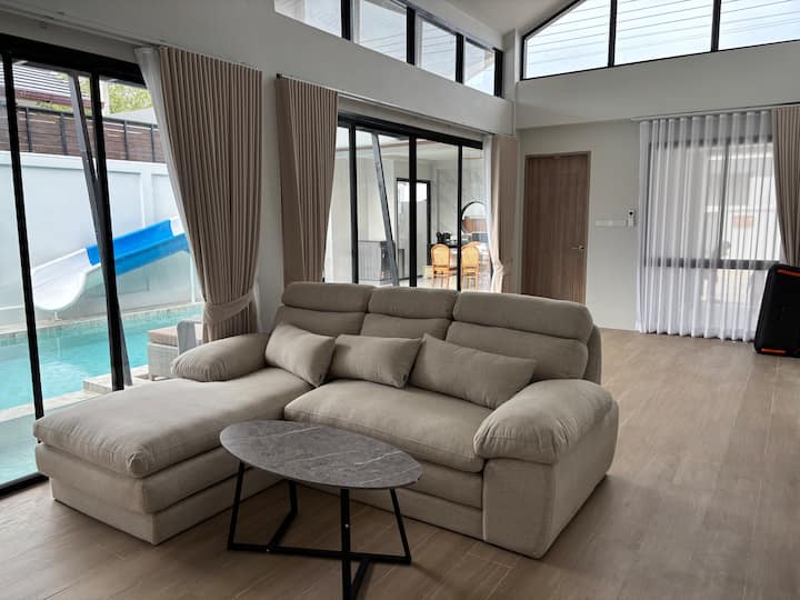 Momhouse Pool Villa Near Ao Nang Beach - Provincia de Krabi