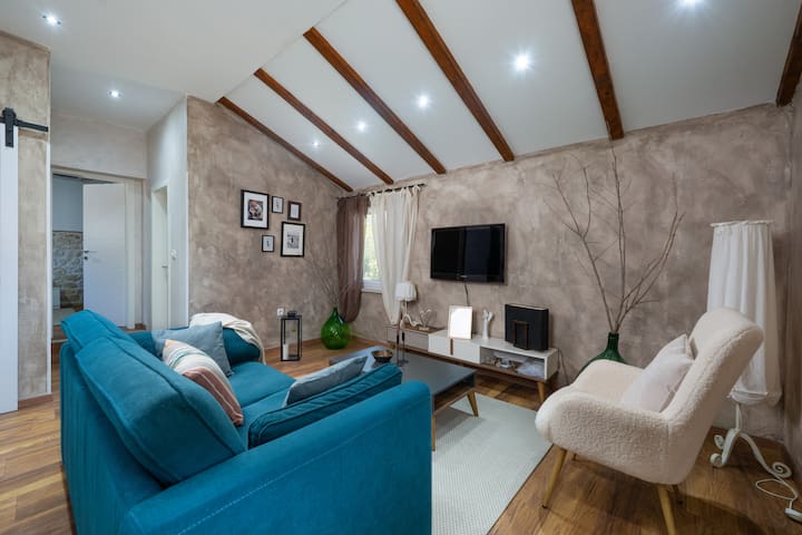 Cozy Apartment In A Family Home - Rakalj