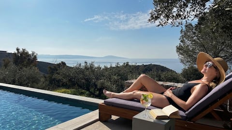 Petres Luxury Villa 01 with private heated pool