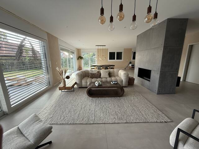 Villa neuve de 200 m2 à louer gallery image 3