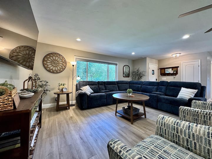 Modern Farmhouse Retreat-open Concept-apple Hill - Placerville, CA