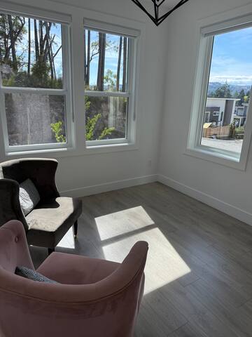 “Family-Friendly Retreat gallery image 3