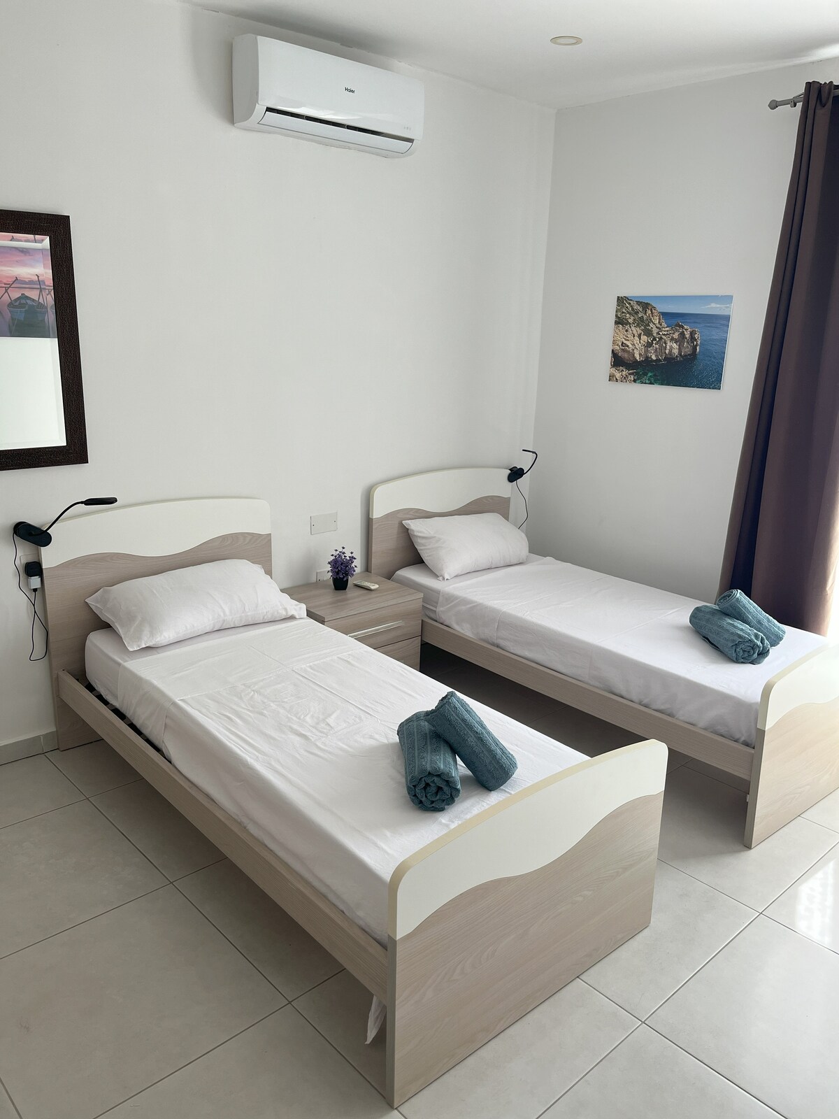 Se puede organizar como dos camas individuales o cama doble