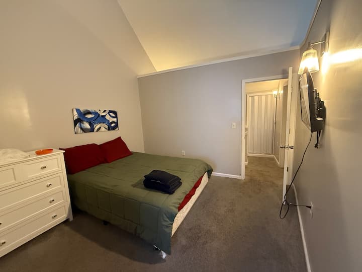 Relaxing 420 Friendly Pets Ok 2 Baths - Detroit