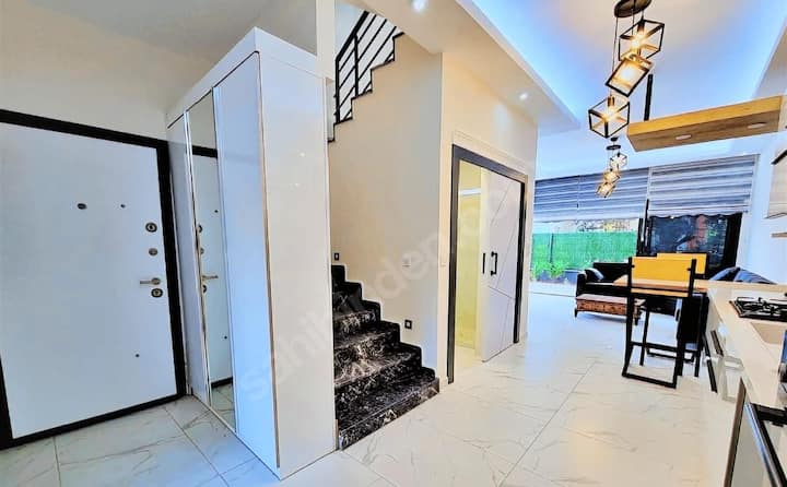 Kuşadası Triplex Havuzlu Villa - Davutlar
