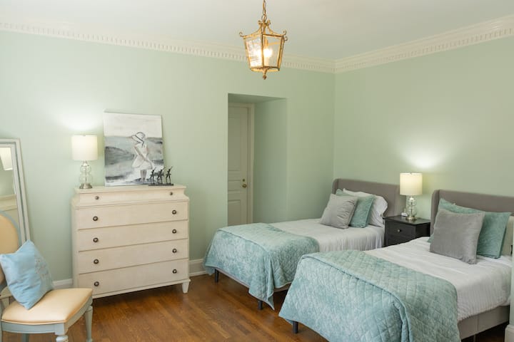 Bedroom 6