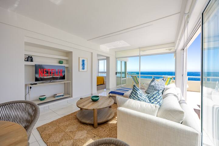 Luxurious, Private entrance Clifton 1st Beach gallery image 2