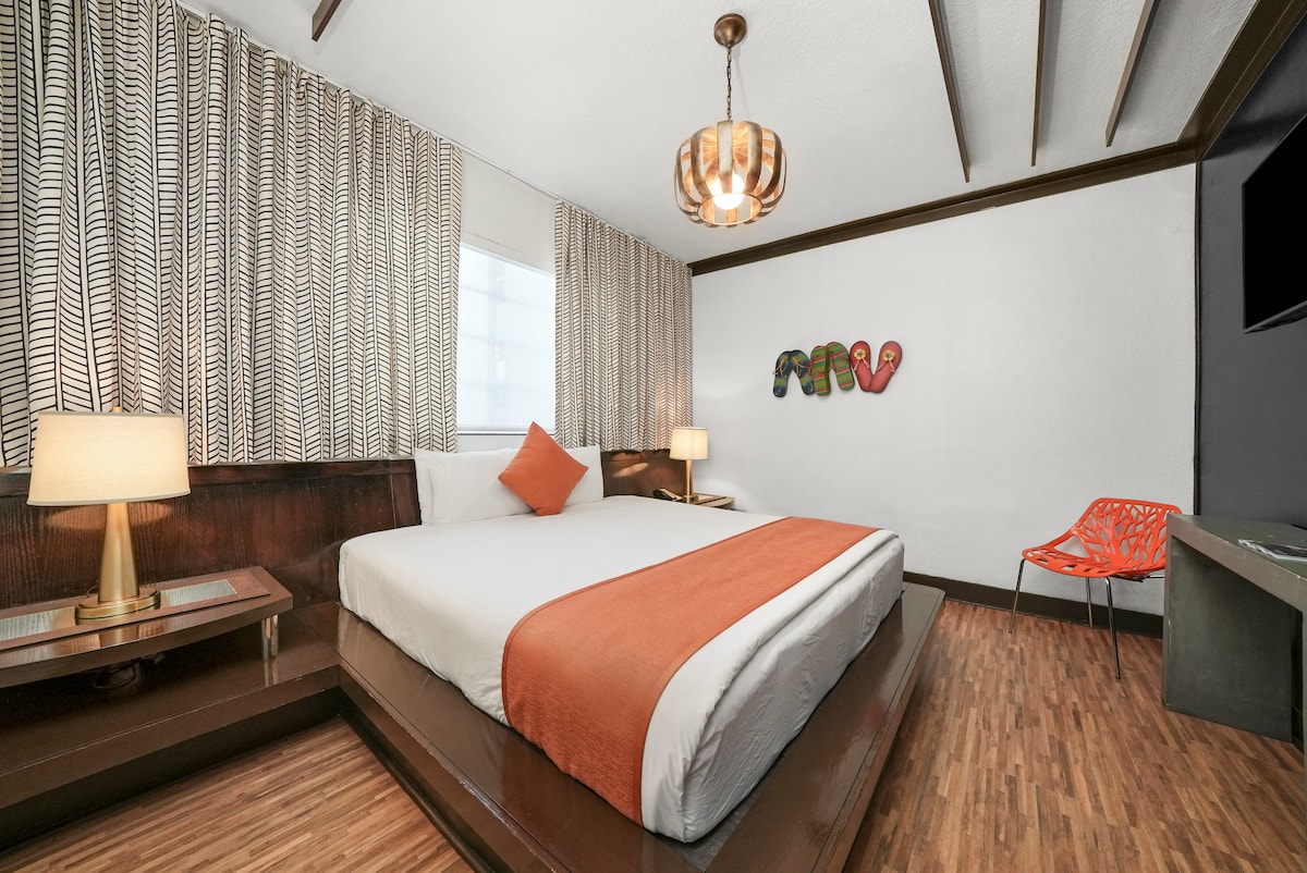 King Size Bed, Near The Beach