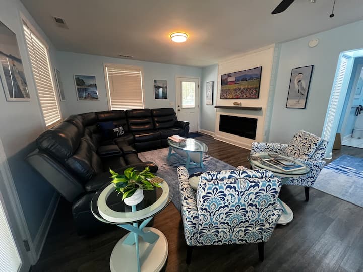 Dockside Dreamz- Lake Fun For 12 - Clarksville, VA