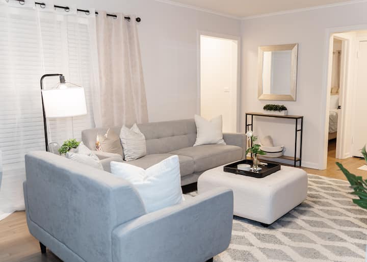 Cozy Home Near Airport O’hare - Elk Grove Village, IL