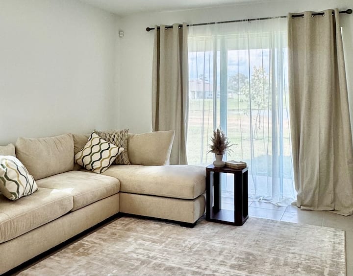 Escape To Lagoon Bliss| Spacious Stay For 8 Guests - San Antonio, FL