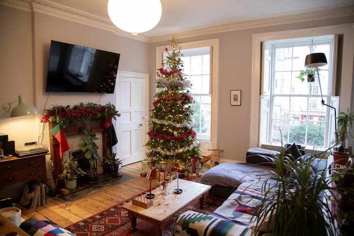 Fully Decorated Whole Apartment - Edinburgh