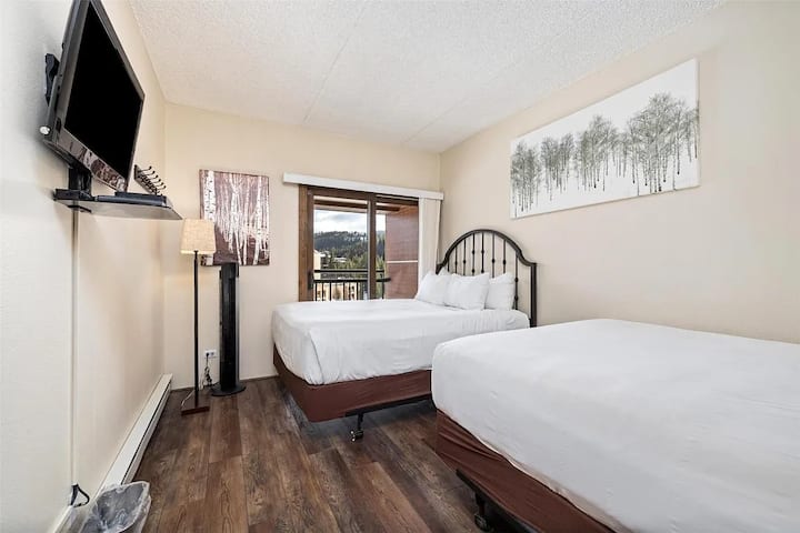 Segundo dormitorio con balcón