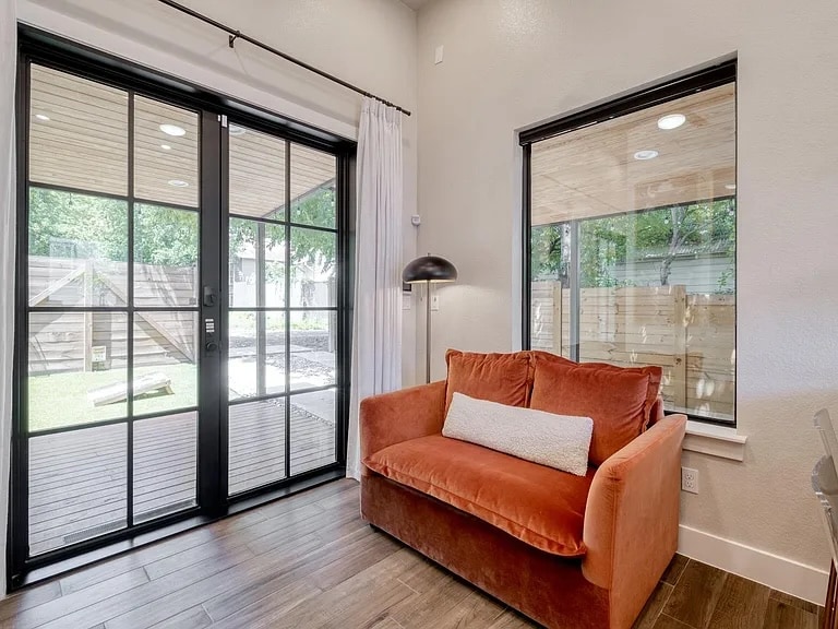 Modern Tiny Home+Rooftop | Gated