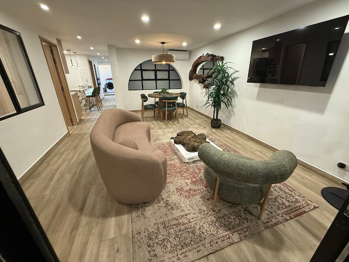 Stunning Fully Remodeled 4 Bdr 2 Bath With Ac - Envigado