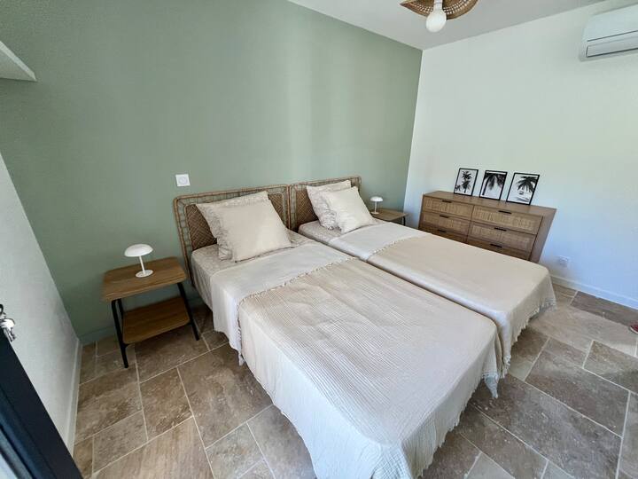 საძინებელი 1