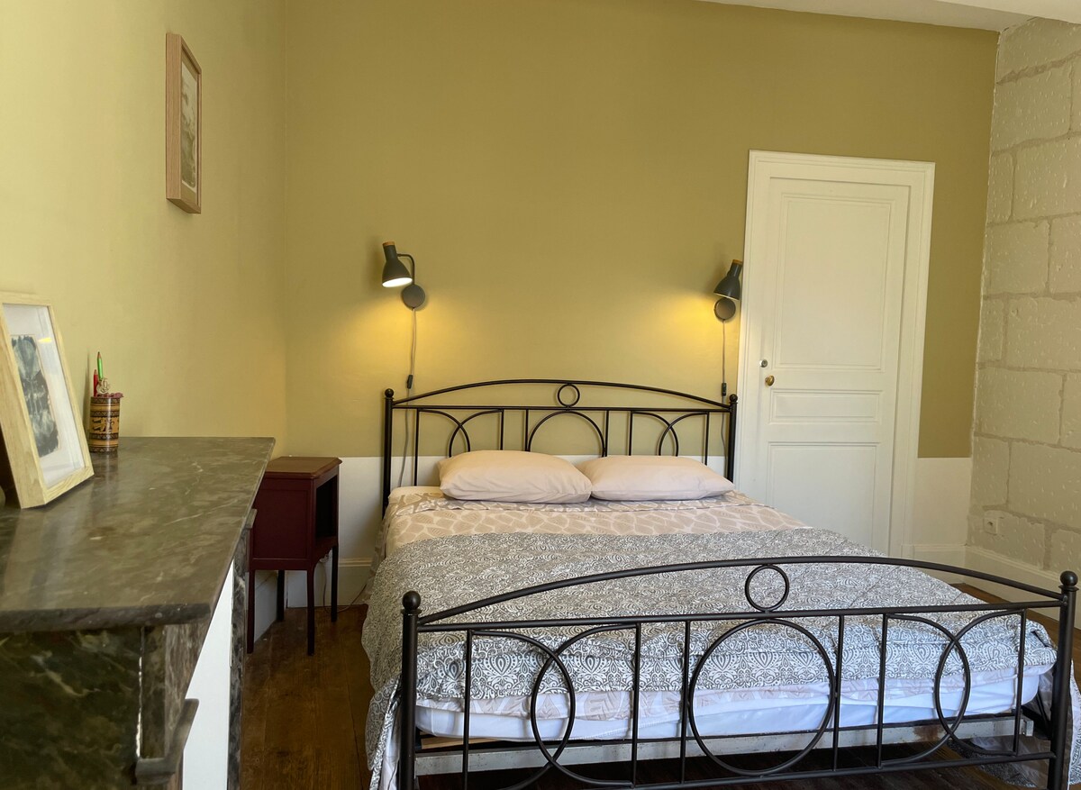 საძინებელი 1