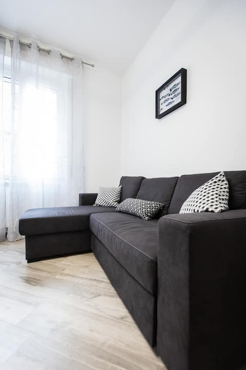 Annuncio Airbnb popolare: One Step Away from the Village-Parking and Bike Storage- a Finale Ligure