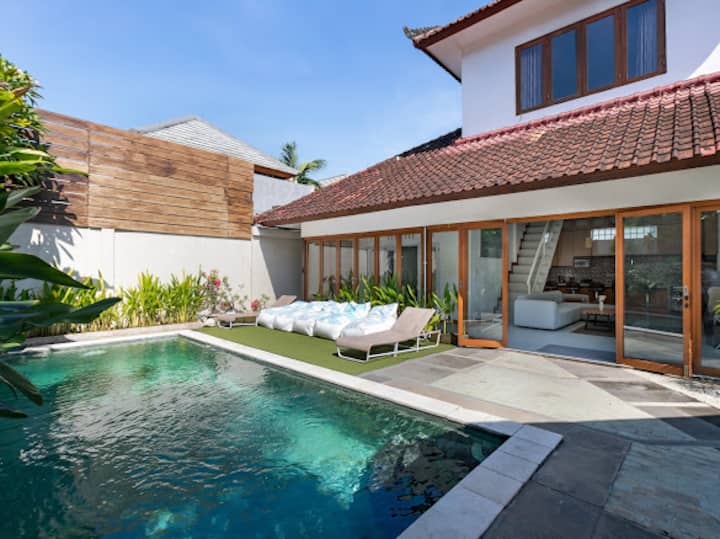 Peaceful Family Villa In The Heart Of Seminyak - Kuta